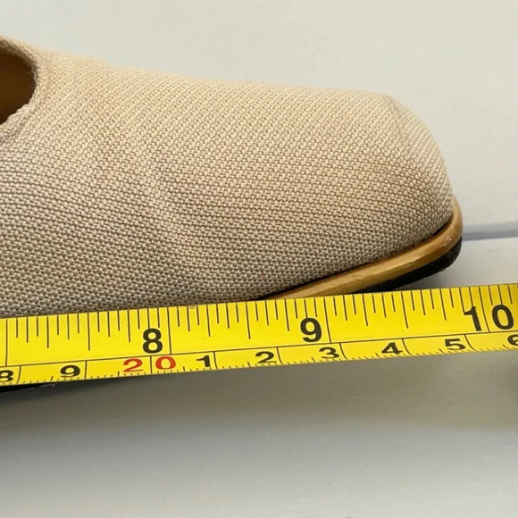 Vintage 1980/90's Stuart Weitzman Textured Square Toe Gold/Beige Pump Sz 9.5 - Picture 11 of 12